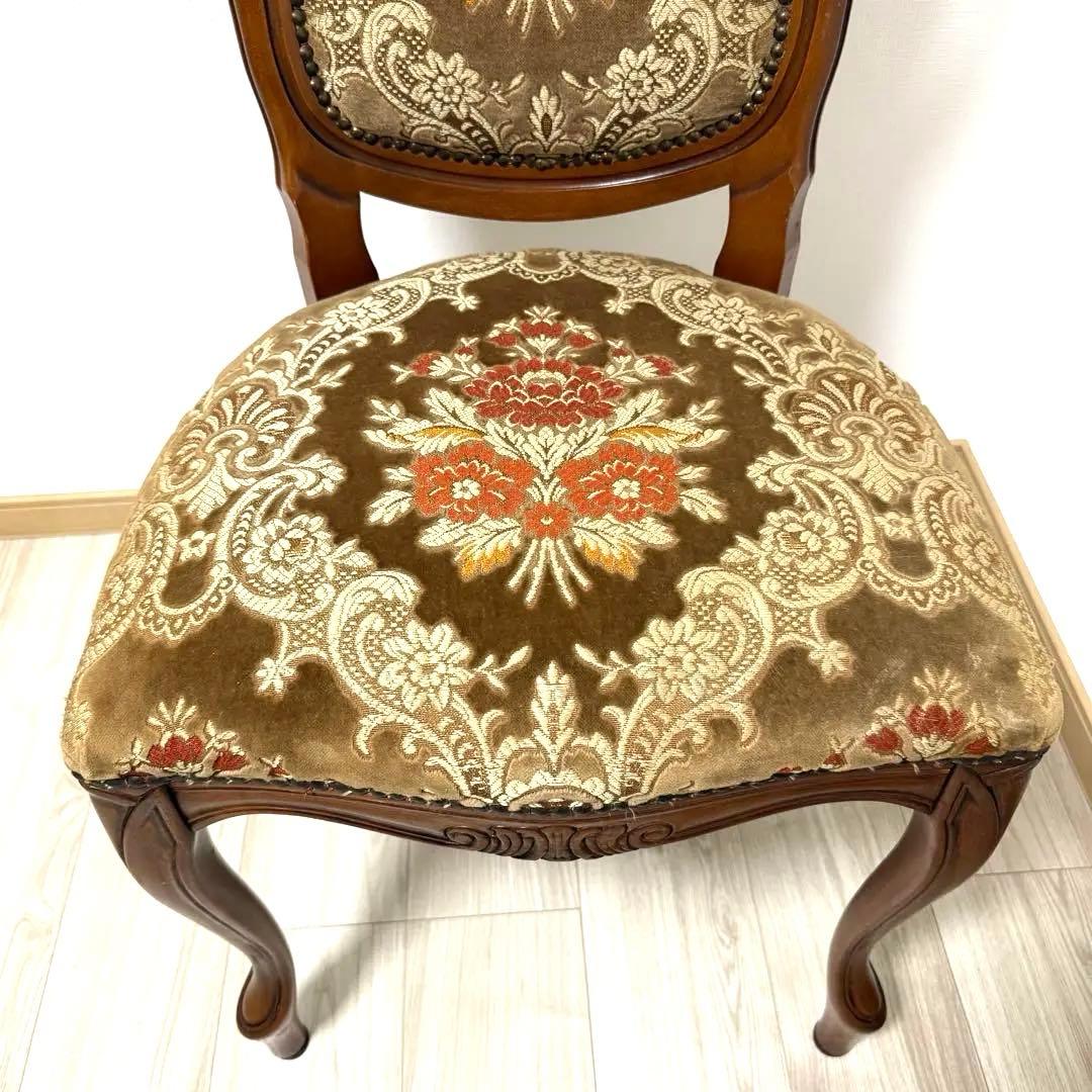 アンティーク調 ダイニングチェア 茶系 猫脚 猫足 彫刻 洋風 ロココ調