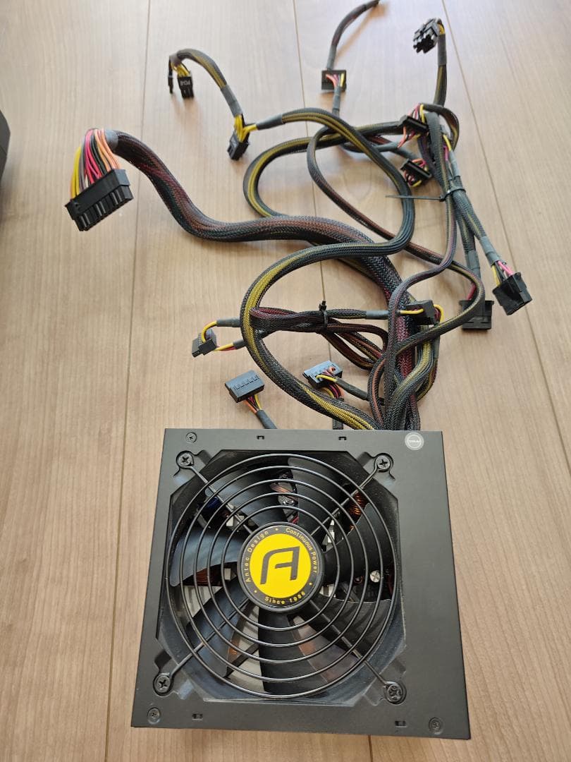 ENERMAX LIBLLUSION LL30と電源