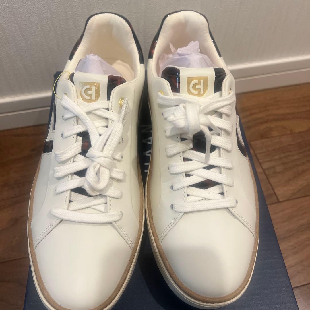 COLE HAAN ホワイトレザースニーカー24