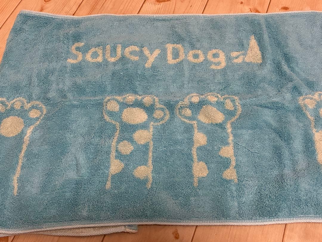 SaucyDog ジャガードタオル - メルカリ