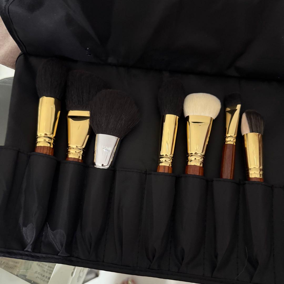 【新品未使用品】ウエダ美粧堂 フィニッシング パウダーブラシ （丸）B-F-01