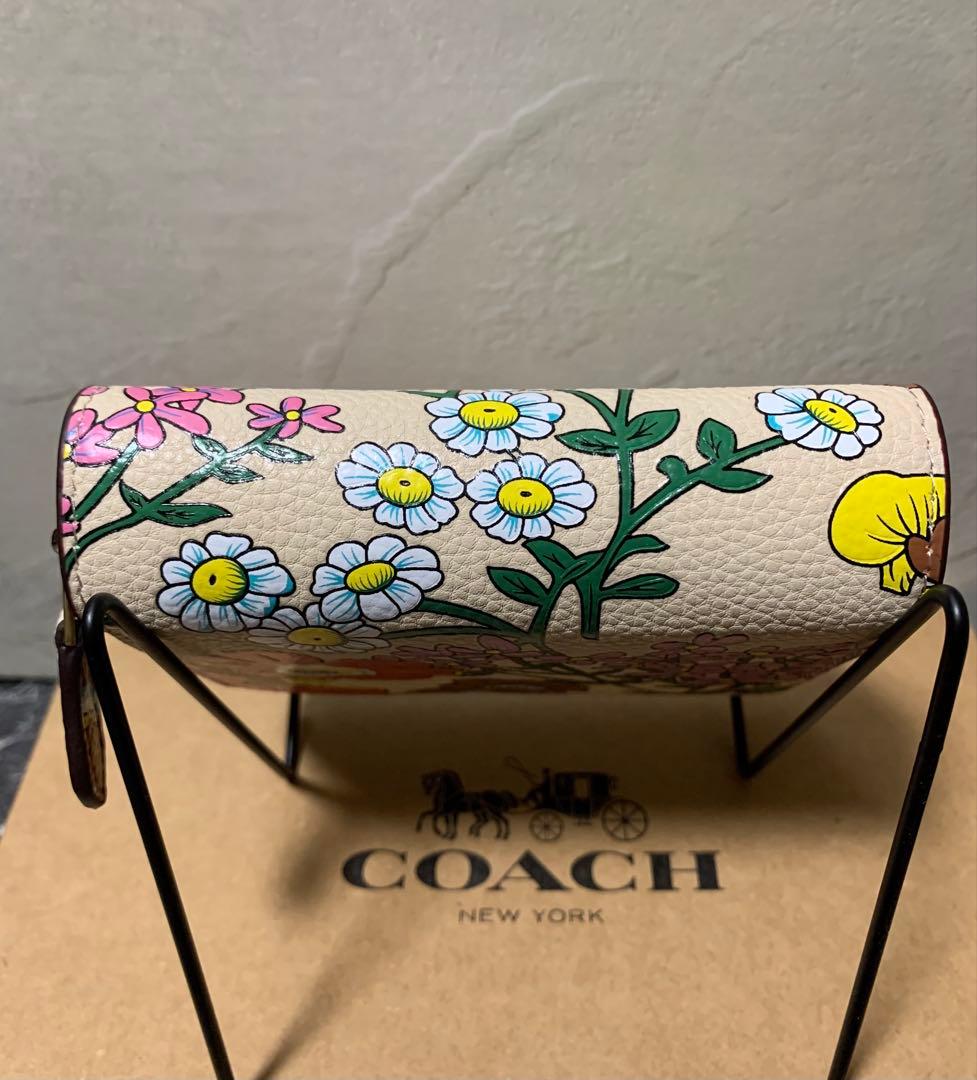 ✨️新品未使用✨️COACH 花柄 二つ折り財布