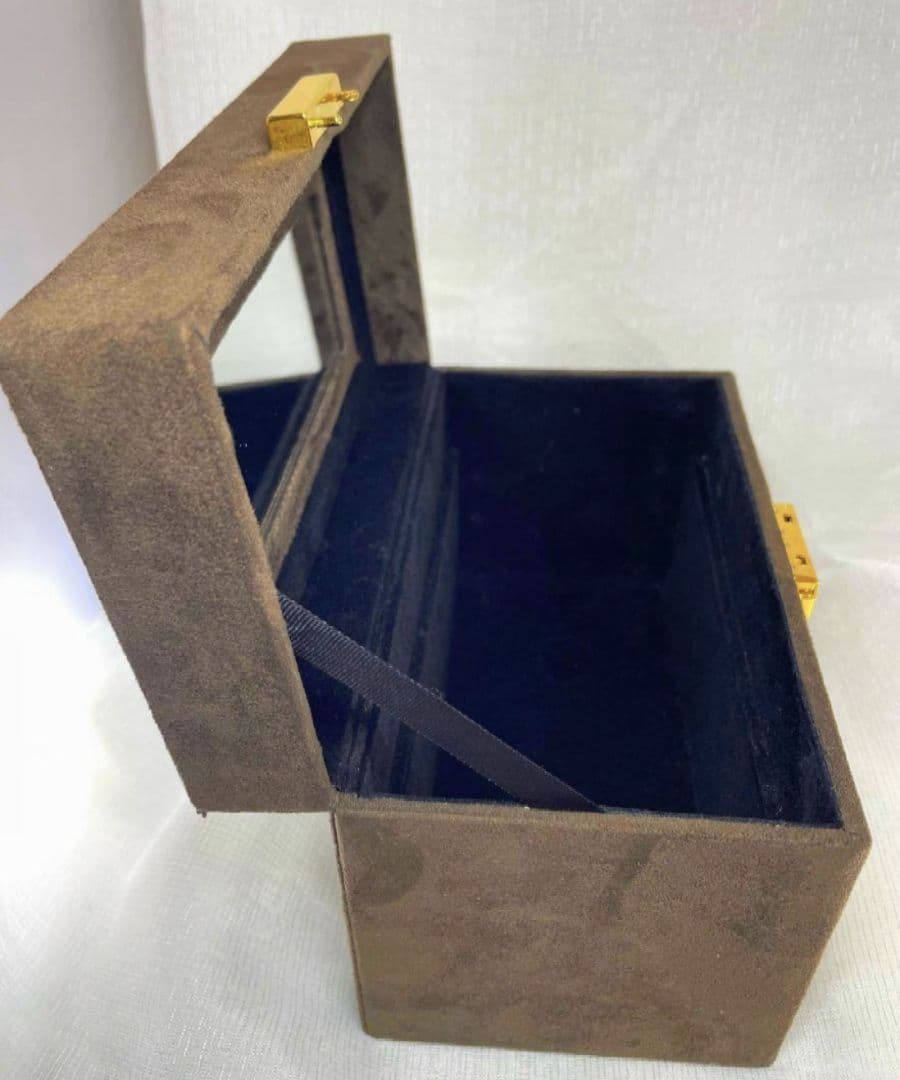 ★送料無料★イヴサンローラン YSL ミニバッグ　メイクボックス　スェード