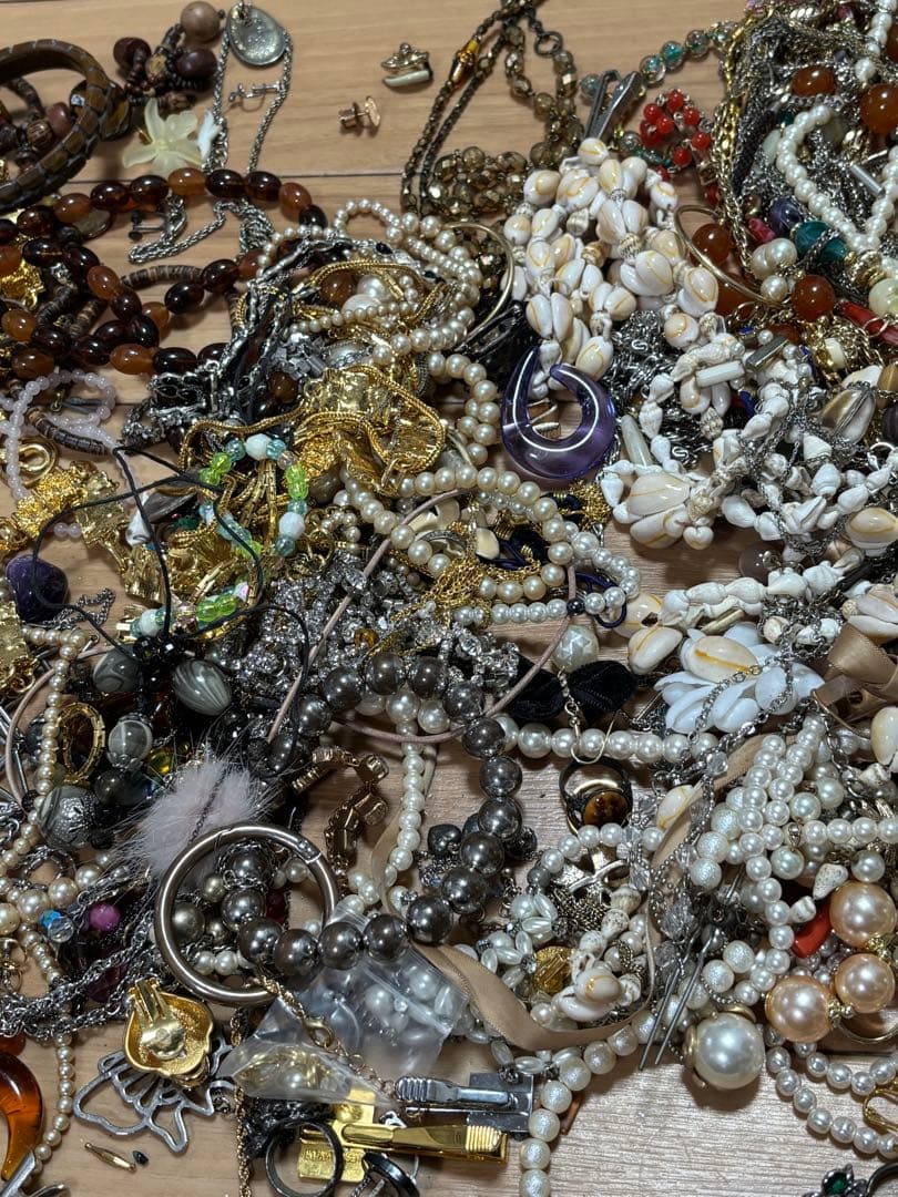 アクセサリー 約12kg まとめ売り　ジャンク品