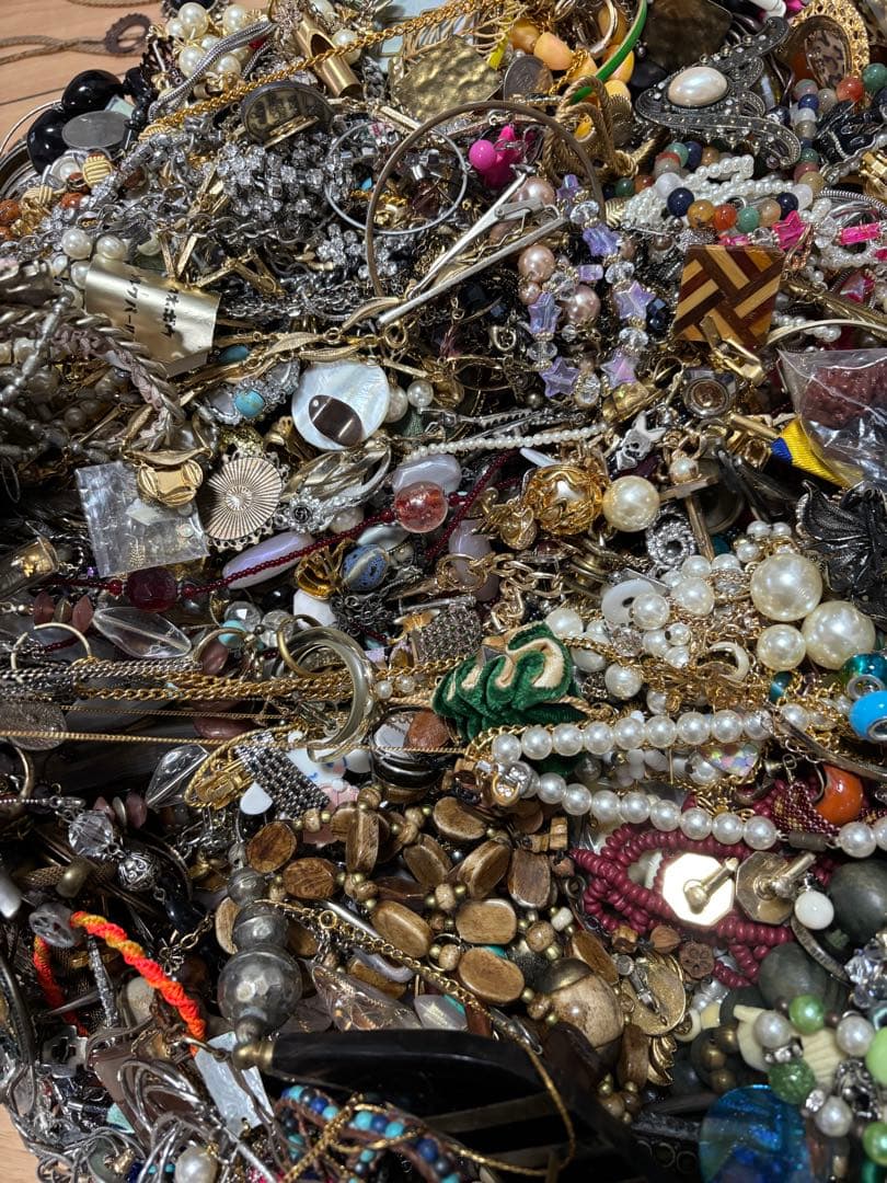 アクセサリー 約12kg まとめ売り　ジャンク品