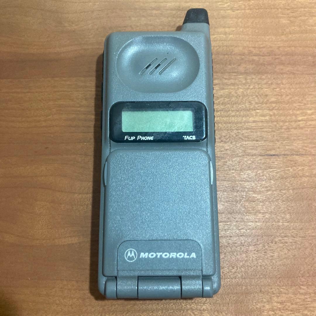 モトローラ　フリップフォン　flip phone Motorola RAZR V3m - Champagne Pewter ( Sprint ) Flip Phone - Very