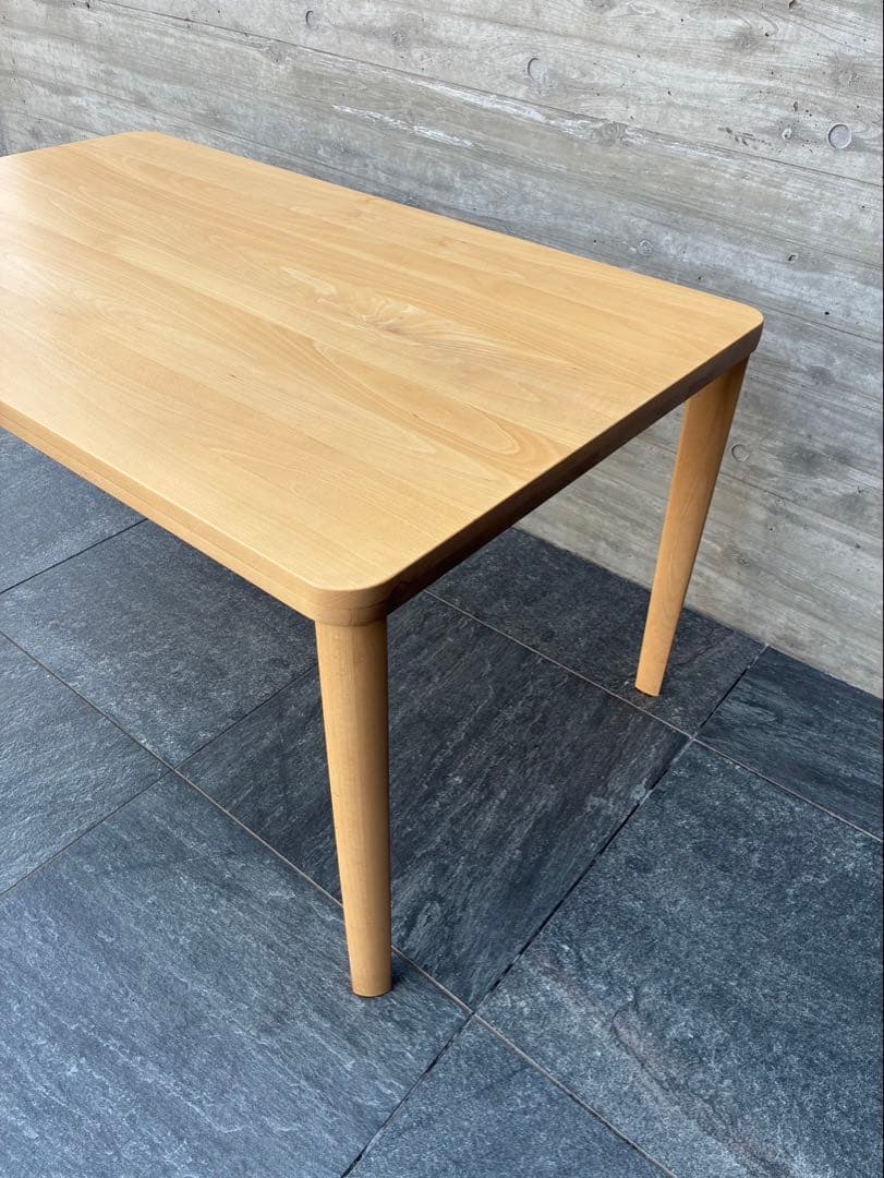 カリモク　ダイニングテーブル　幅135cm DU4820