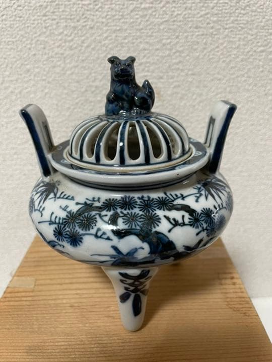 九谷焼　角福　染付香炉　三つ脚香炉