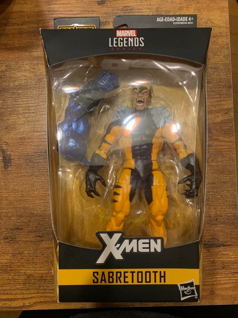marvel legends セイバートゥース マーベルレジェンド セイバー