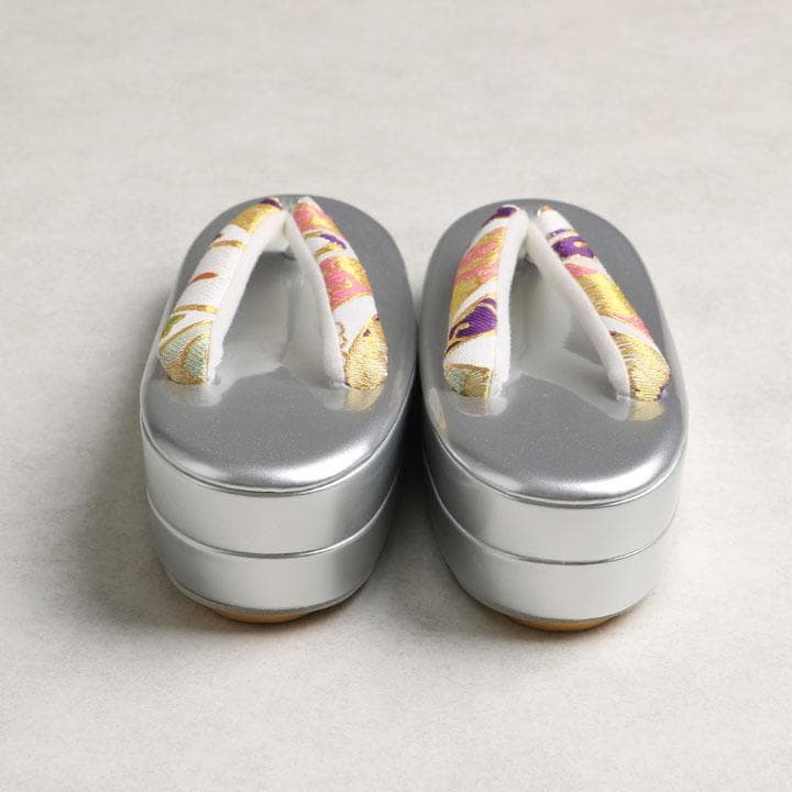 【新品】振袖用 草履バッグセット　古典 七宝文様　02809N