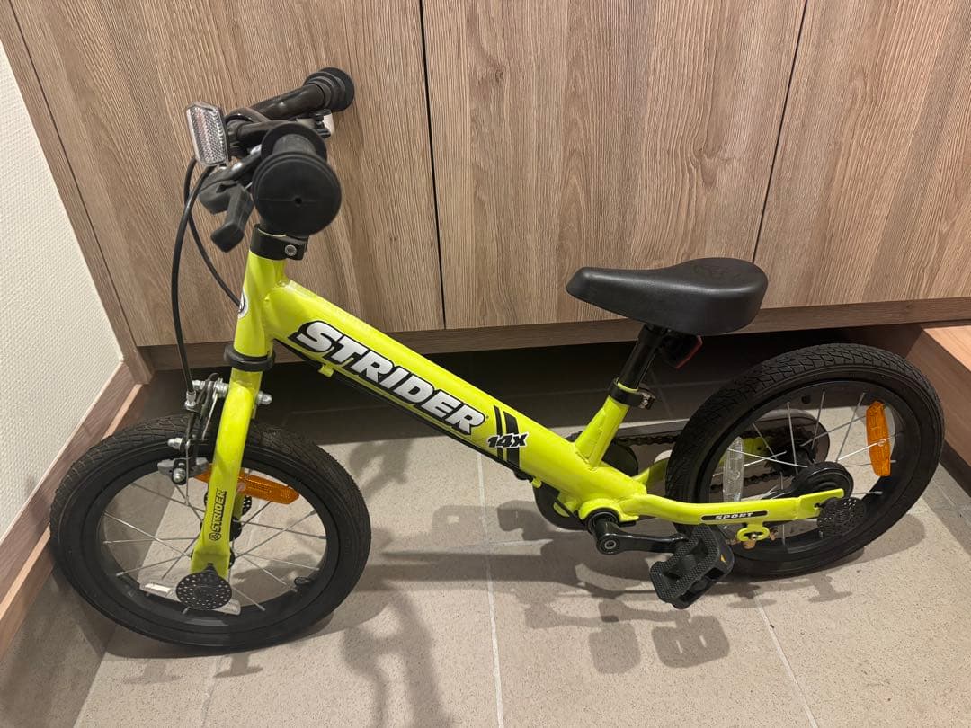 ストライダー　14ｘ　タイヤパンク有り