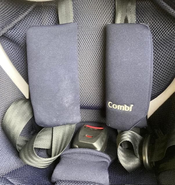 combi チャイルドシート CG-UIG 040178 クルムーヴ 　値下げ！