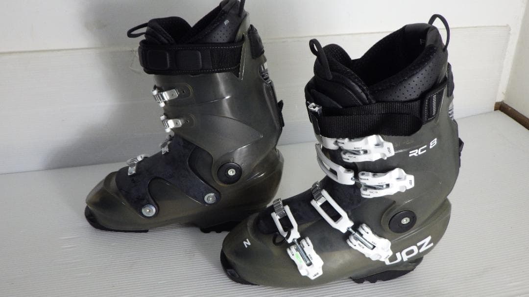 T*3様 733/キレイ目　UPZ RC 8 スノーボード　アルペンボード用ブー