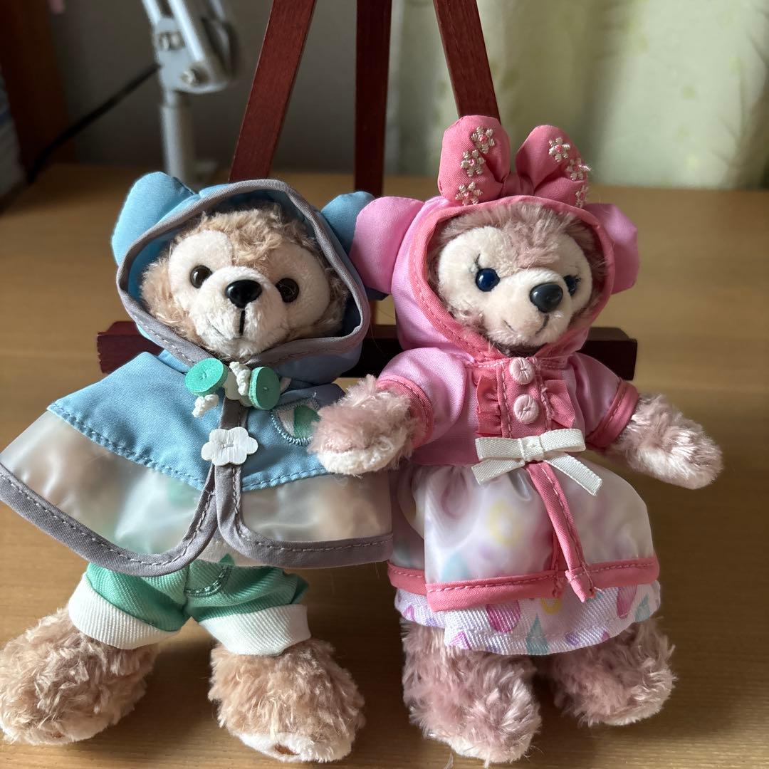 レイニーデイズ ダッフィーシェリーメイぬいぐるみバッジ - メルカリ