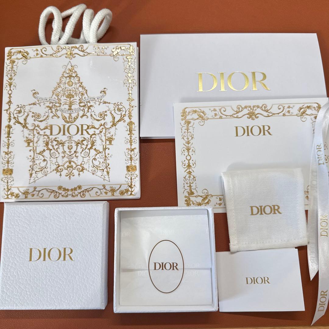 現行品]DIORクリスチャンディオール2025クリスマス ピアス空箱セット