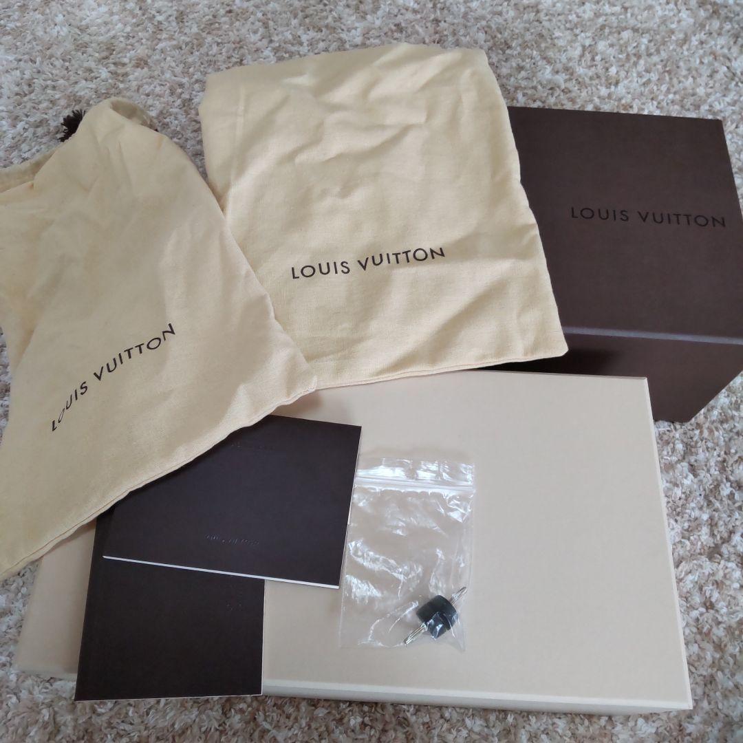 Louis Vuitton ブラウンファーミュール