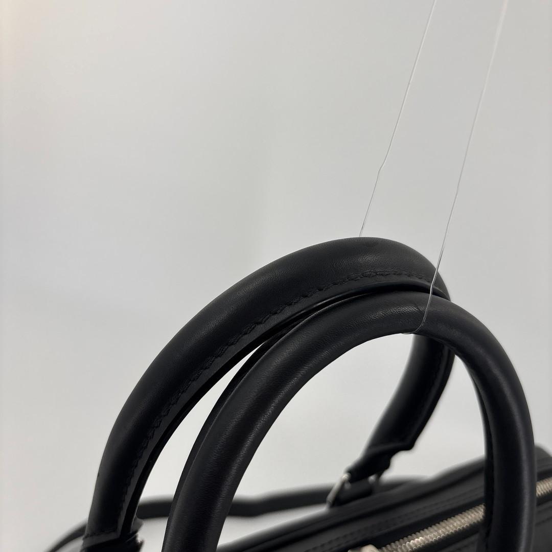 未使用 ルイヴィトン PDV ビジネスバッグ ダミエアンフィニ ブラック メンズ