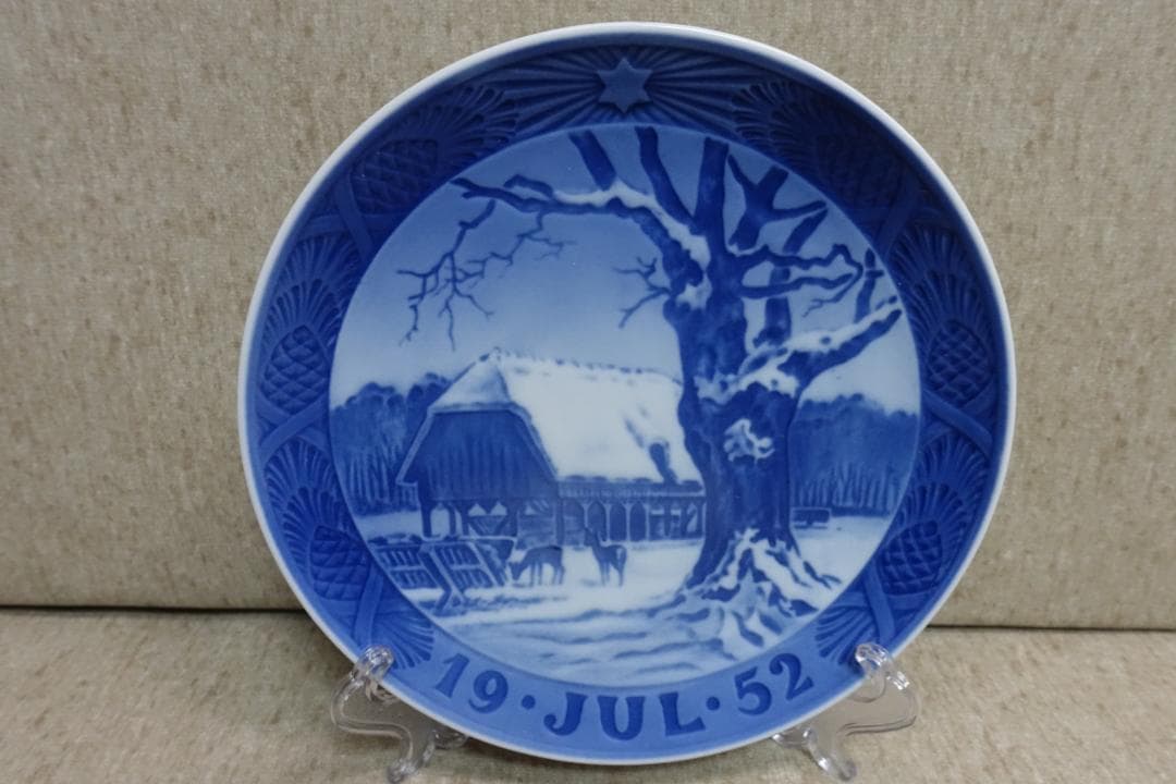 １９５２年 ロイヤルコペンハーゲン イヤープレート イヤープレート 1952年版 / 昭和27年|ロイヤル コペンハーゲン 公式