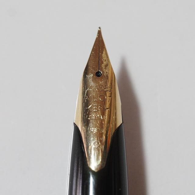 2代目 極細 パイロット カスタム 万年筆 14K ニブがでかい EF