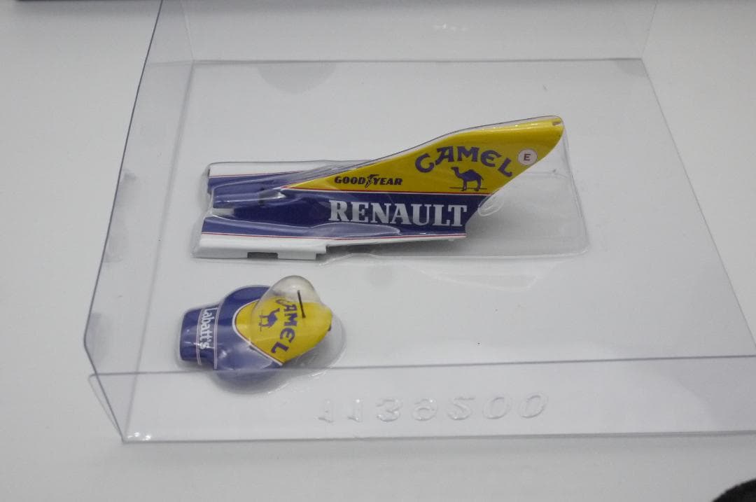 kuusプロフィ重要1/18 ウィリアムズ FW14B キャメル マンセル