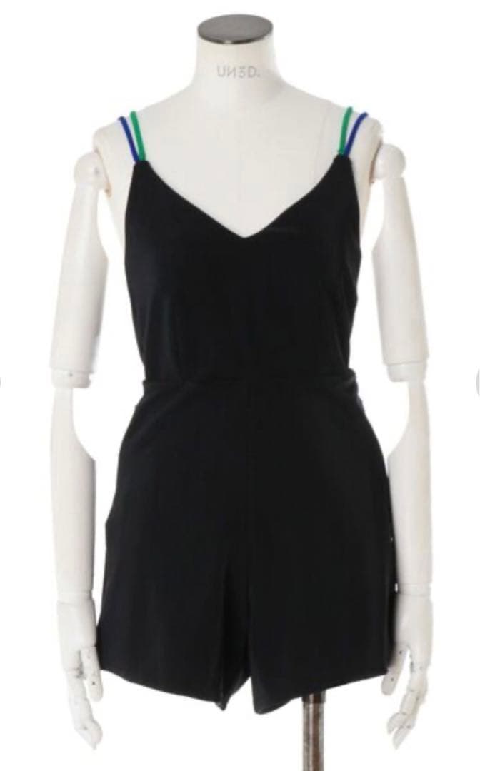 新品タグ付き UN3D アンスリード バックストラップオールインワン 水着