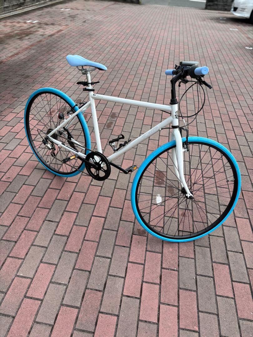 カラフル・クロスバイク(700c)関西圏内、個人配達致します。(交通費のみ)