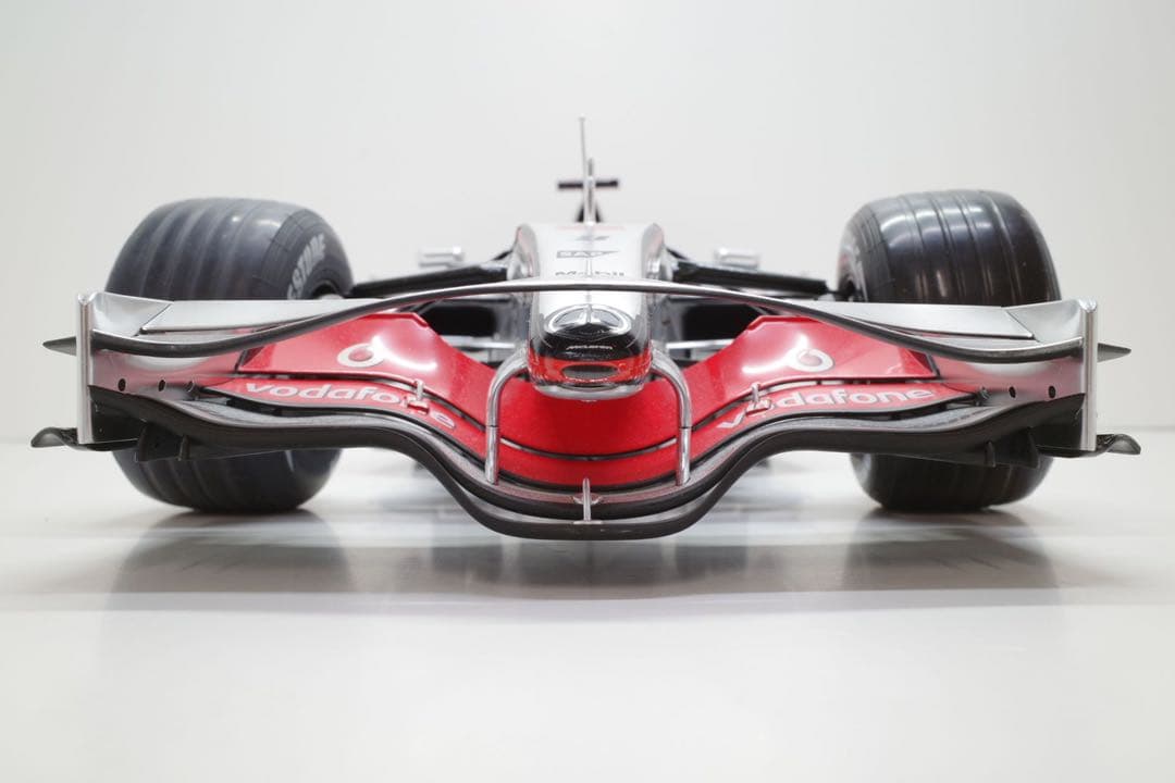 【限定1/8】マクラーレンMP4-23 (全長60cm) ※お問合せ下さい！