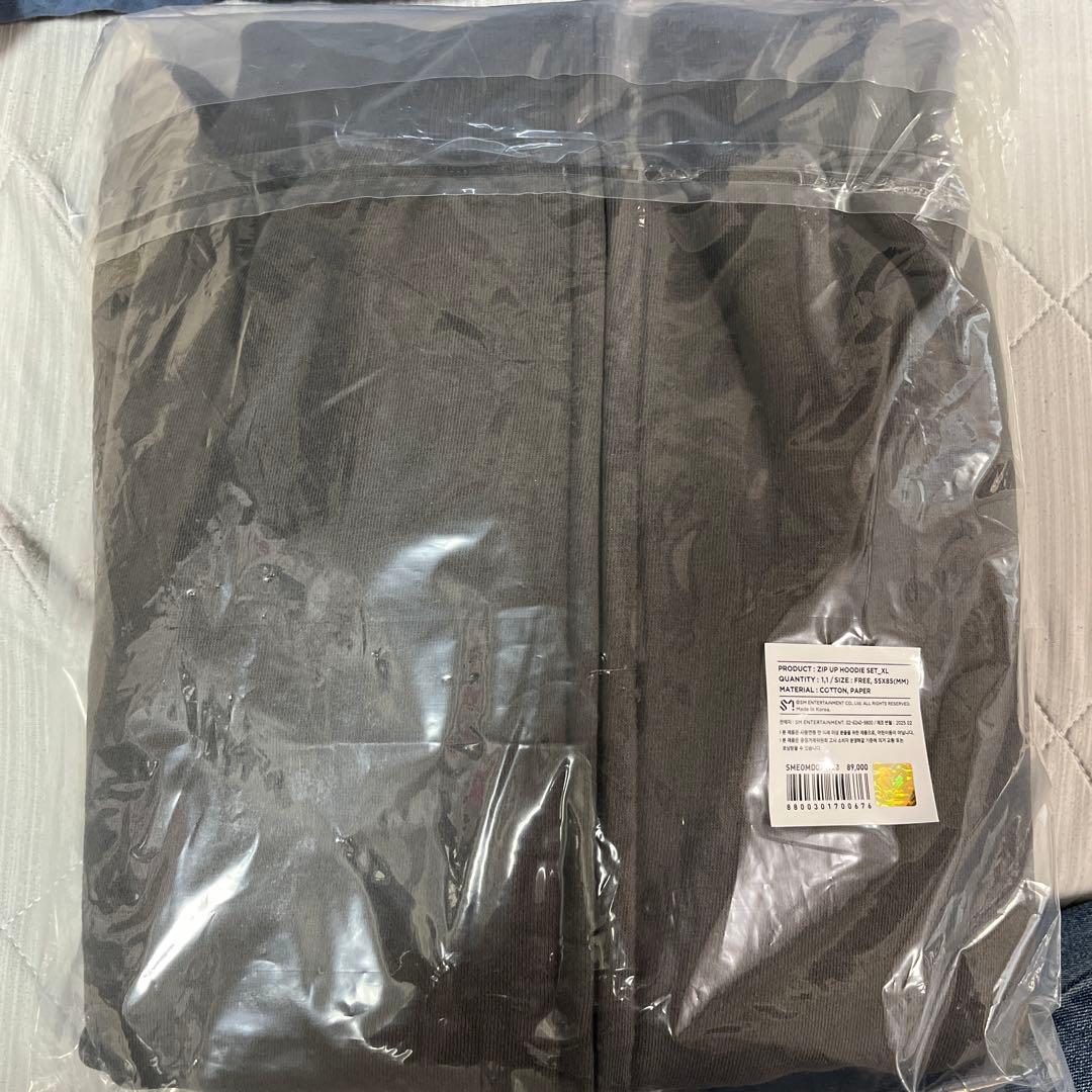 少女時代 テヨン THE TENSE グッズ 010 フーディー XL