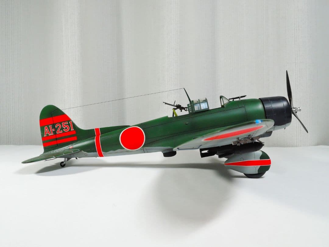 【模型完成品】ハセガワ 1/48 愛知 九九式艦上爆撃機 一一型 ミッドウェー島