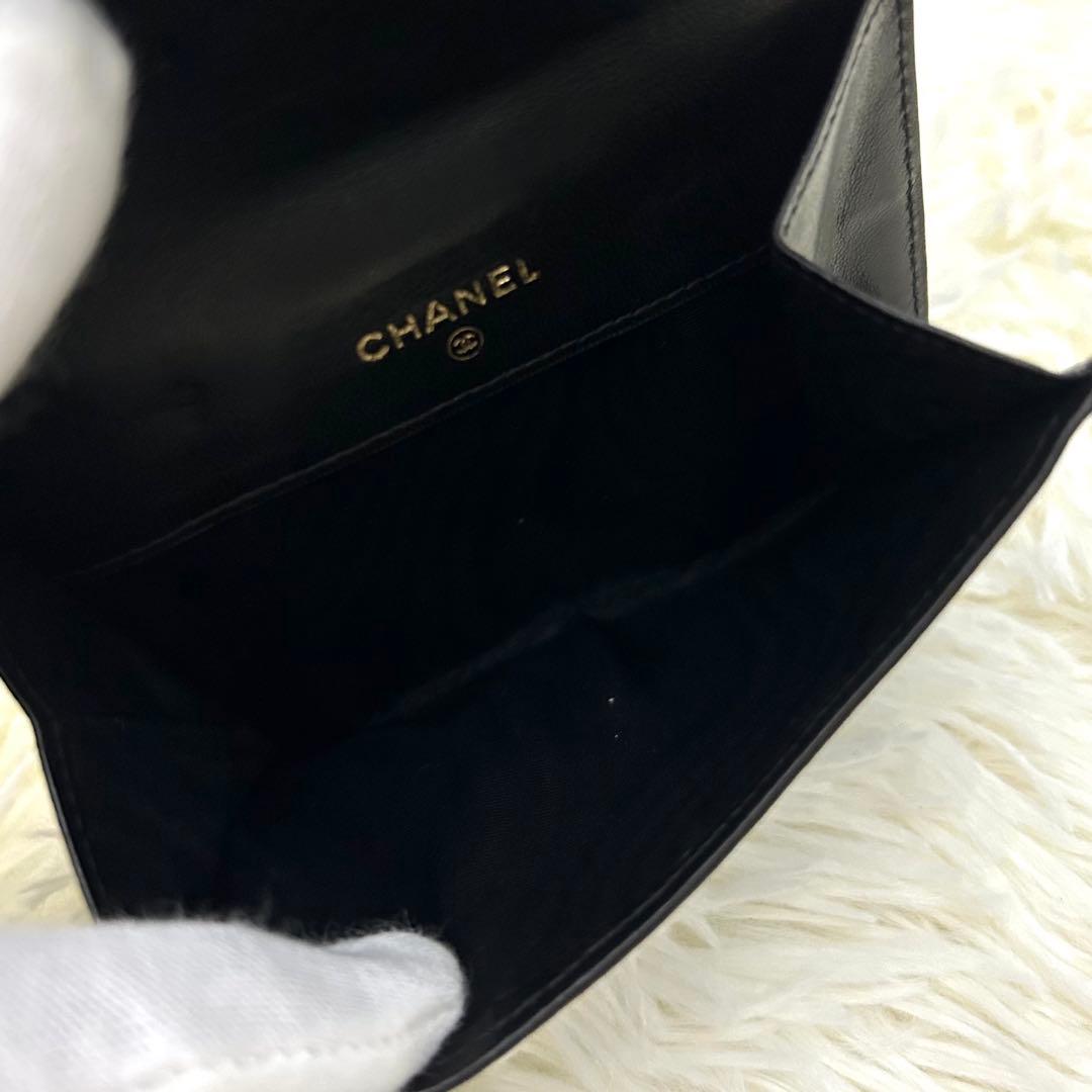 【美品】CHANEL 二つ折り財布 ココマーク 箱 ギャランティカード付き