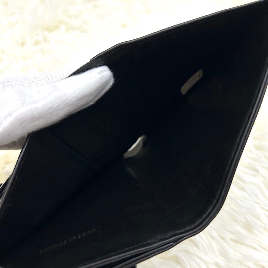 【美品】CHANEL 二つ折り財布 ココマーク 箱 ギャランティカード付き