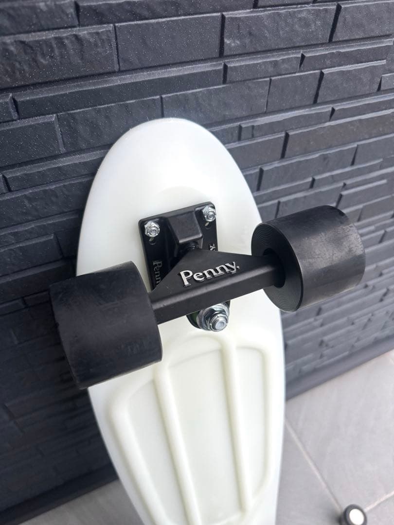 送料込み！【程度良】Penny ペニースケートボード　27インチ　蓄光デッキ