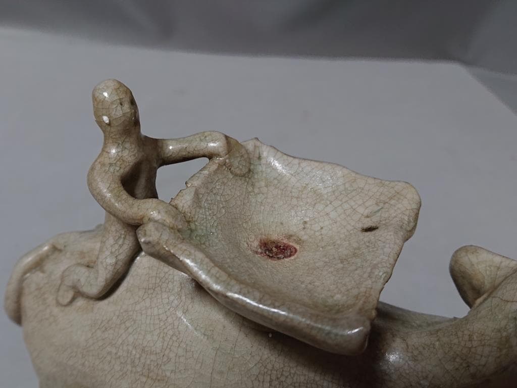 コレクター収集　タイ　スンコロク　青磁　象形燈火台　14～15世紀