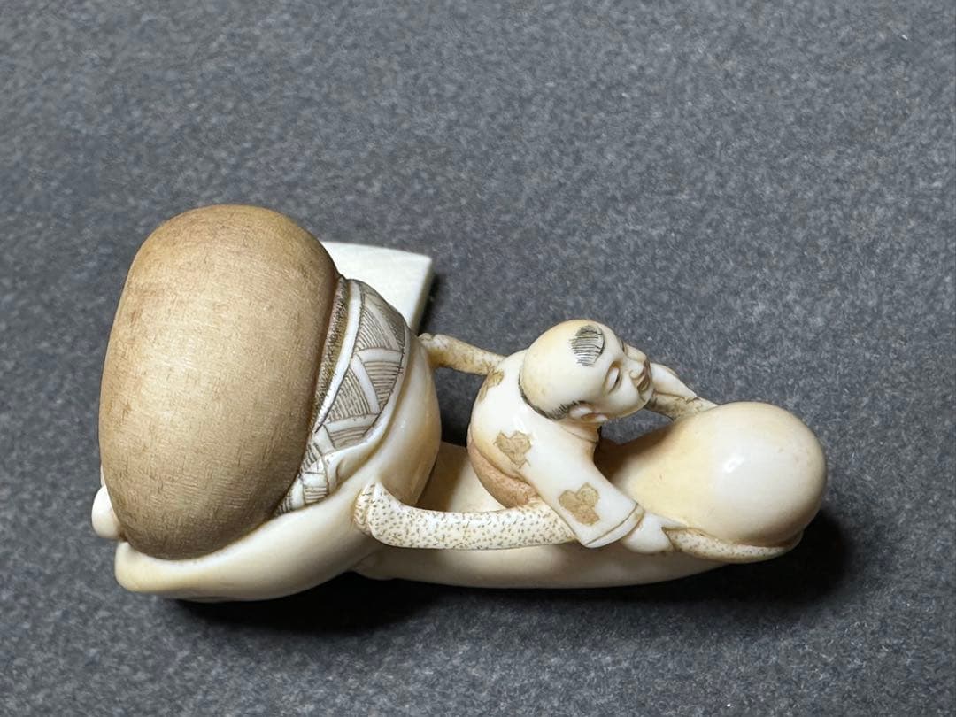 極上根付天然素材アンティーク和彫置物骨董飾り物古美術品