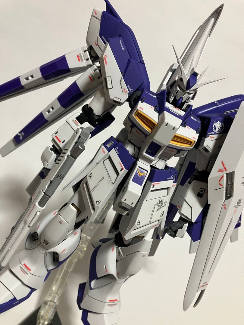 MG ガンプラ 塗装済み完成品　Hi-ν GUNDAM Ver.Ka