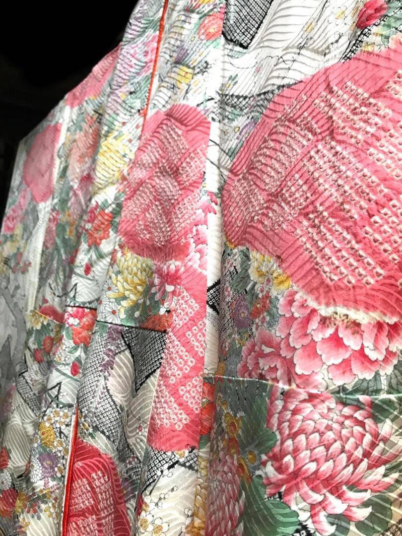 最高級 ブランド 千總 振袖 美品 Sサイズ 絞り 花柄 ピンクと白 - メルカリ
