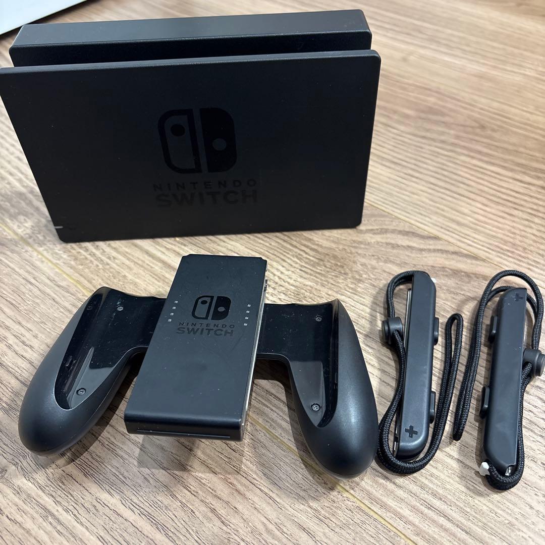 【美品】2021年製Nintendo Switch ネオンブルー/ ネオンレッド