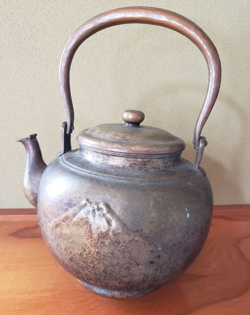 No216 大正・昭和期の 虎に不二図 の銅製 やかん(水注)