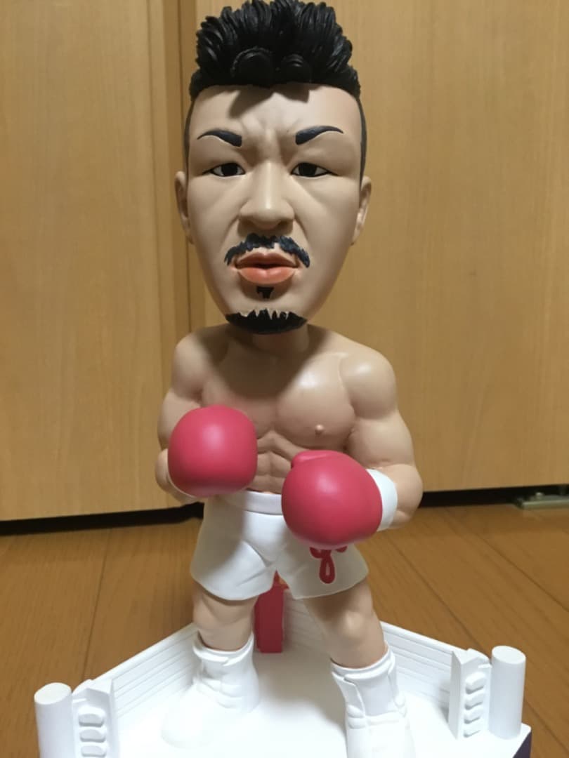 中古美品 辰吉丈一郎 サイン付 シェイクヘッド フィギュア JOE 中古美品 辰吉丈一郎 サイン付 シェイクヘッド フィギュア JOE 辰吉丈