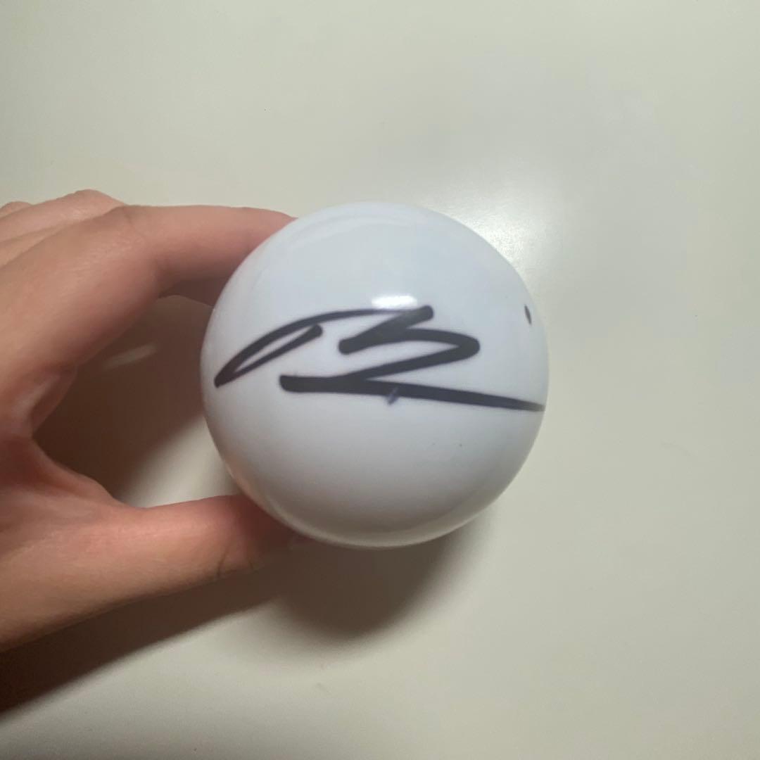 ZEROBASEONE Rickyサインボール - メルカリ