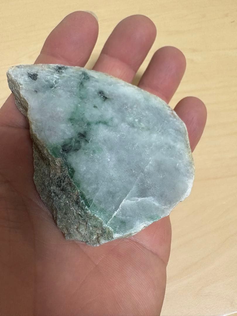 貴重】ミャンマー産黄本翡翠（ジェダイト）の原石（204g） 【SALE 14