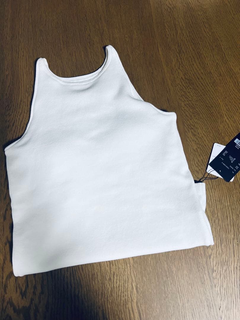 新品未使用　アニュアンス　カップインコンパクトニットトップス