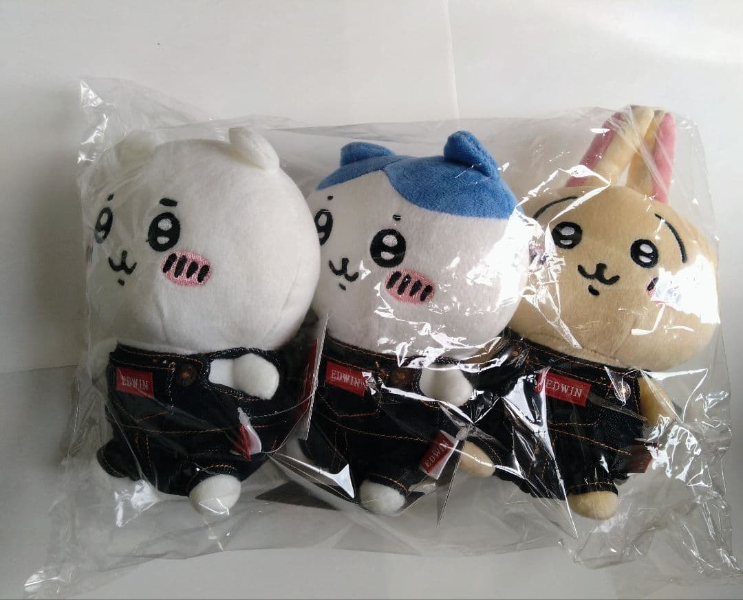 ちいかわEDWIN ぬいぐるみ ちいかわ・ハチワレ・うさぎ - メルカリ