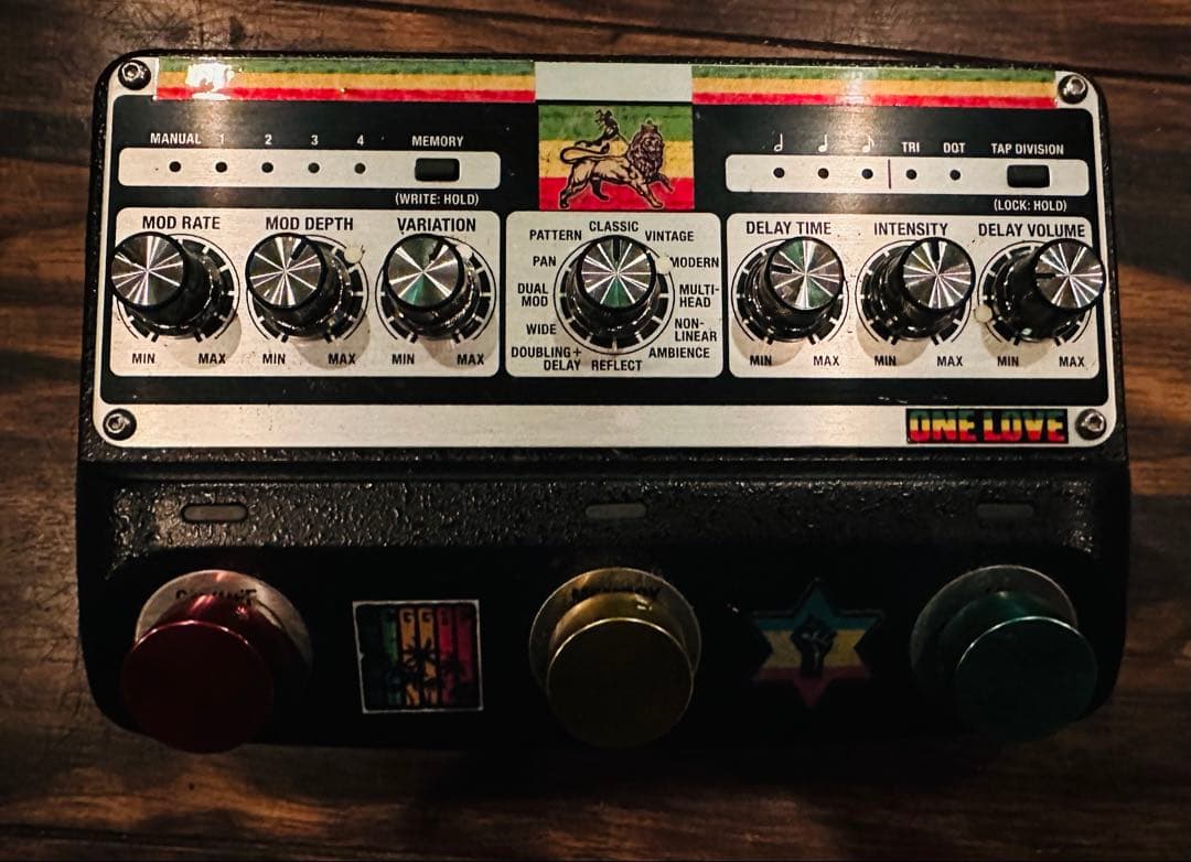 BOSS DM-101 アナログディレイエフェクター