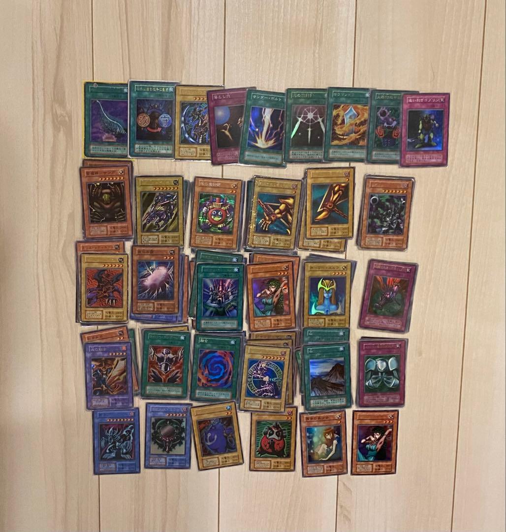 遊戯王　初期のみ　スーパーレア以上　110枚まとめ売り　復刻版なし 遊戯王 初期 極美品 スーパーレア以上 セミコンプリート 1枚の通販