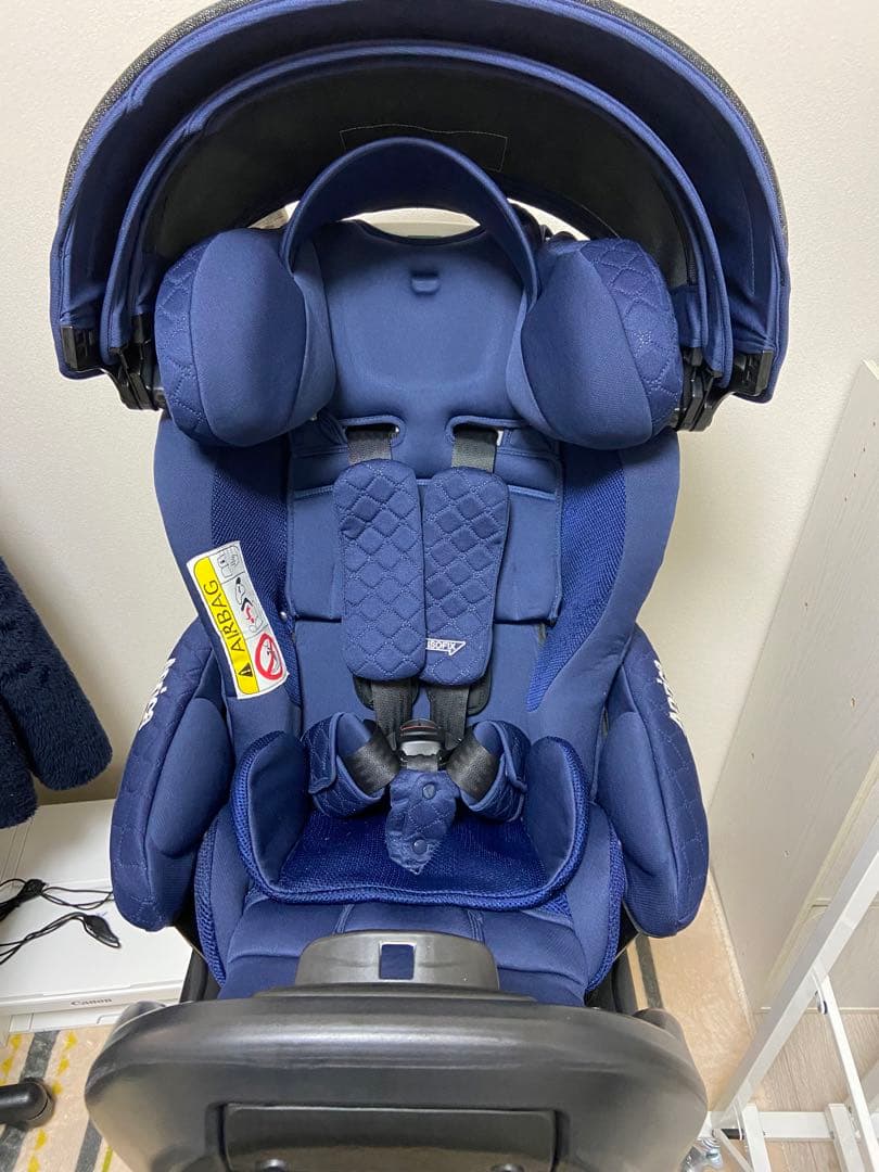 美品アップリカApricaフラディア グロウ ISOFIX プレミアム ネイビー
