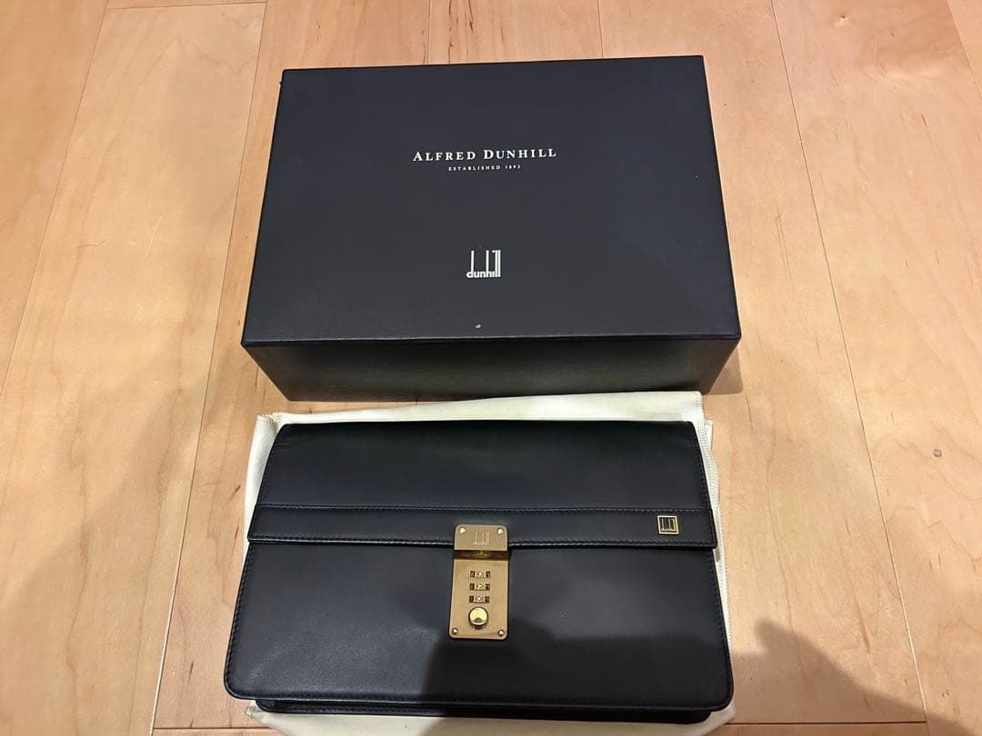 Alfred Dunhill ロック付きクラッチバッグ ブラック