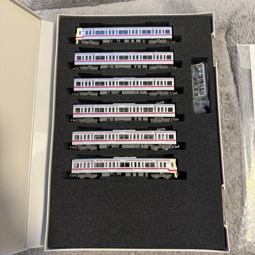 京王8000系（大規模改修車・8005編成・白ライト）