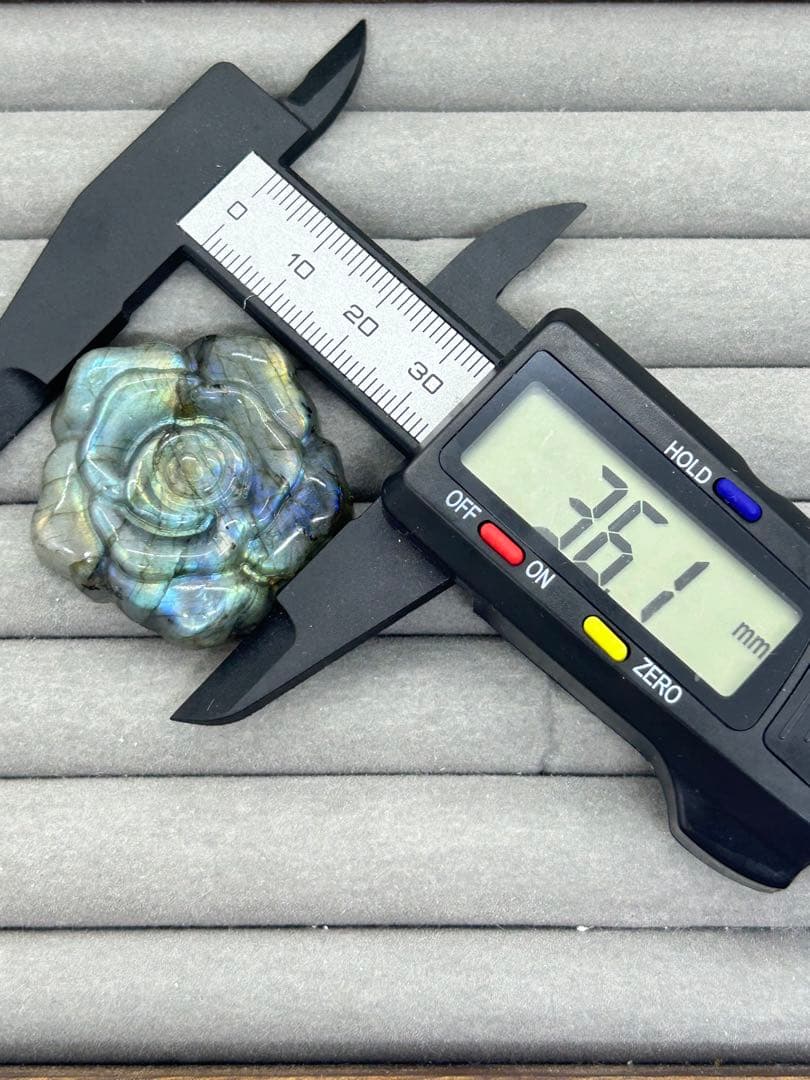 天然石ラブラドライトパーツ　薔薇　No.2242