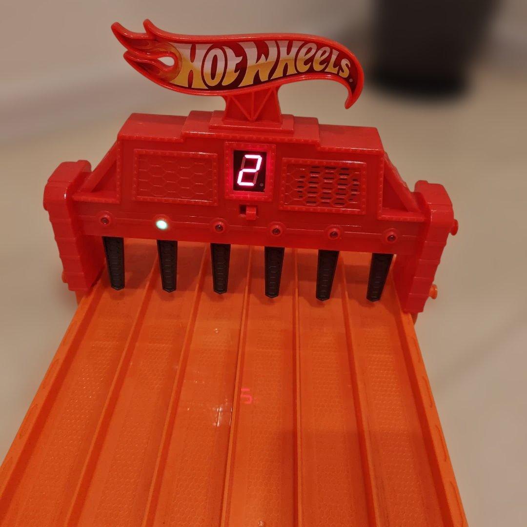 ホットウィール　スーパー６レーン レースウェイ ミニカー10個セット